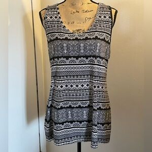 Hot Kiss Black & White Aztec Print Sleeveless Tank